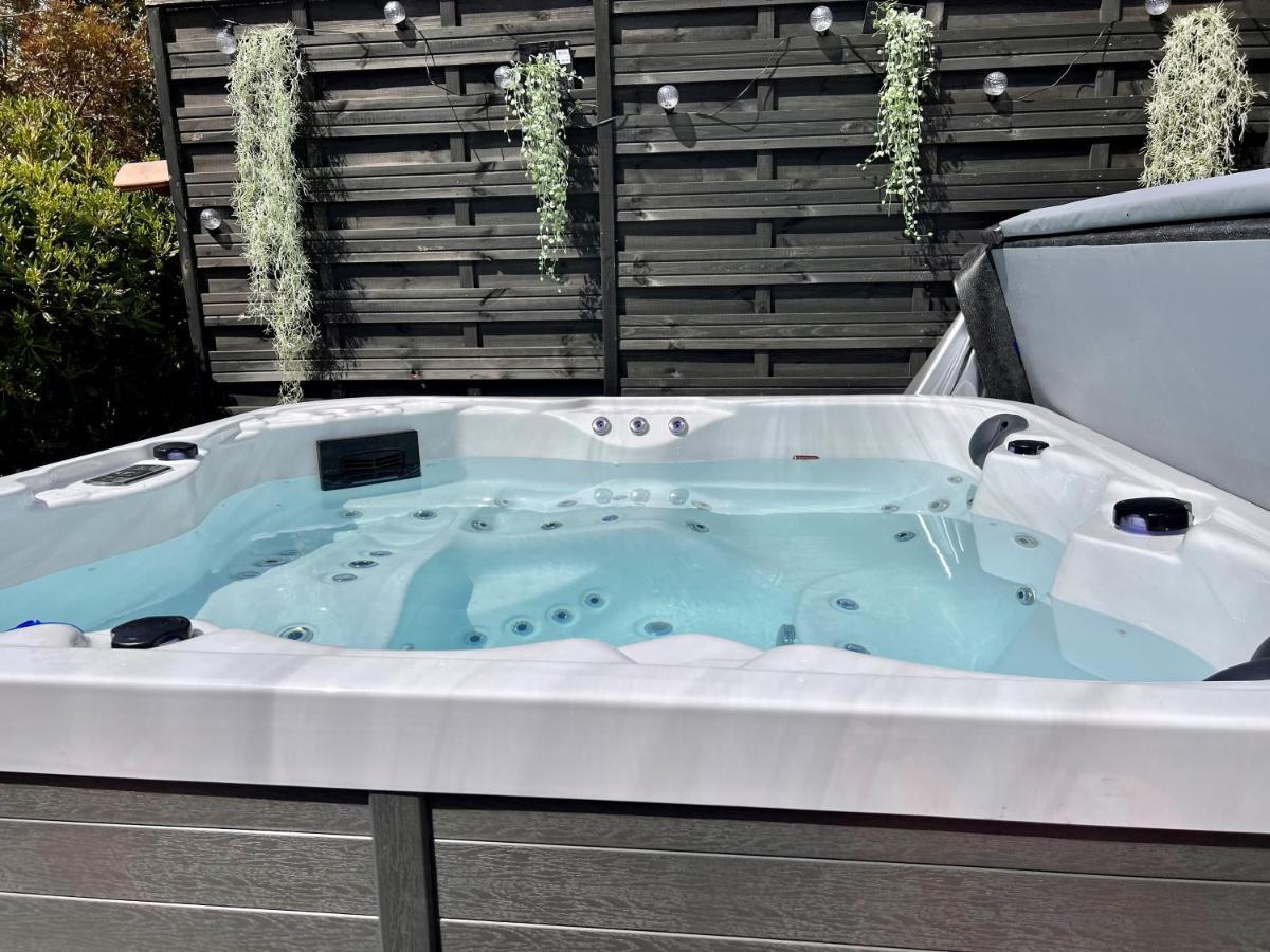 Villa Les Mimosas Spa-Jacuzzi Saint-Raphaël Exteriör bild
