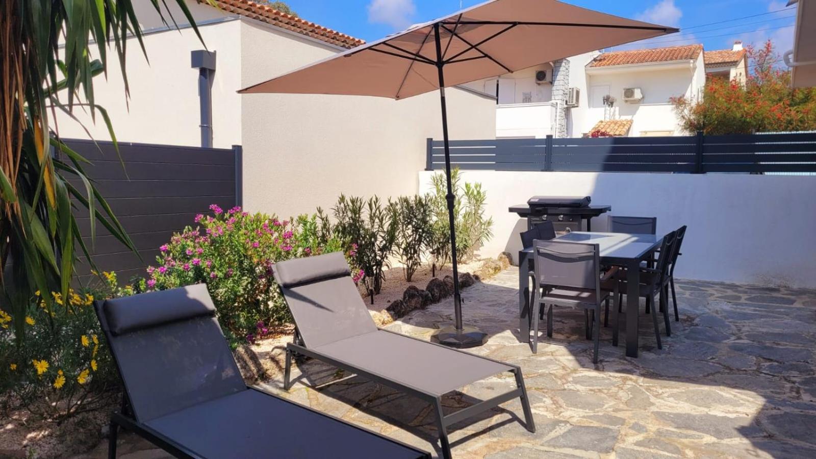 Villa Les Mimosas Spa-Jacuzzi Saint-Raphaël Exteriör bild